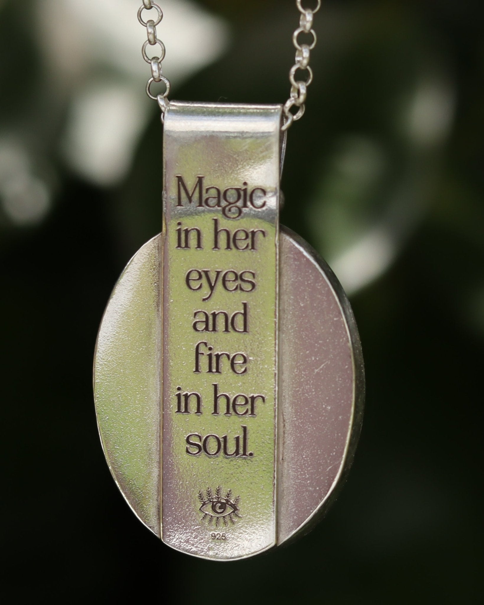 Magic in her eyes labradorite necklace - Kowhai and Sage