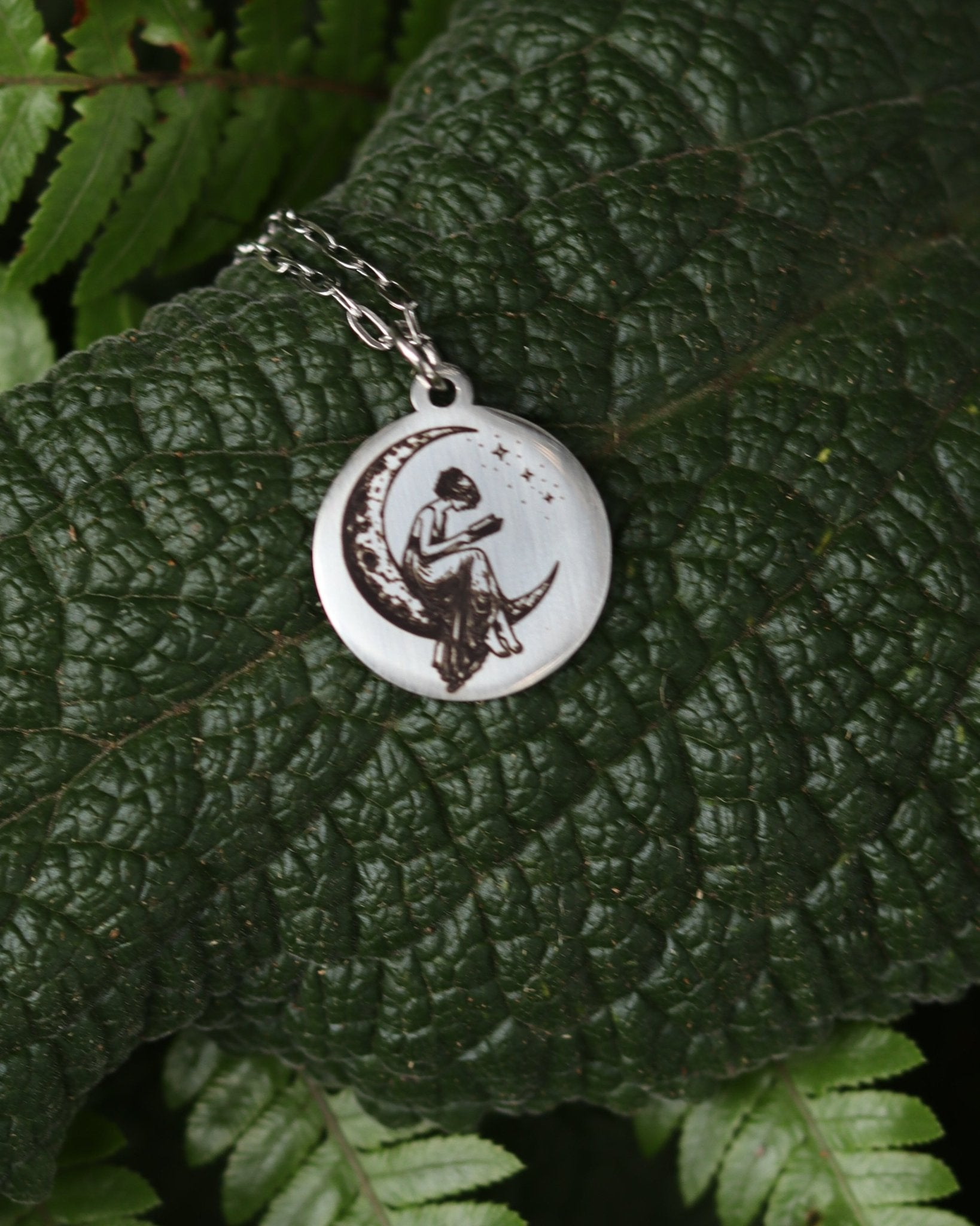 The Reader Necklace - Kowhai and Sage