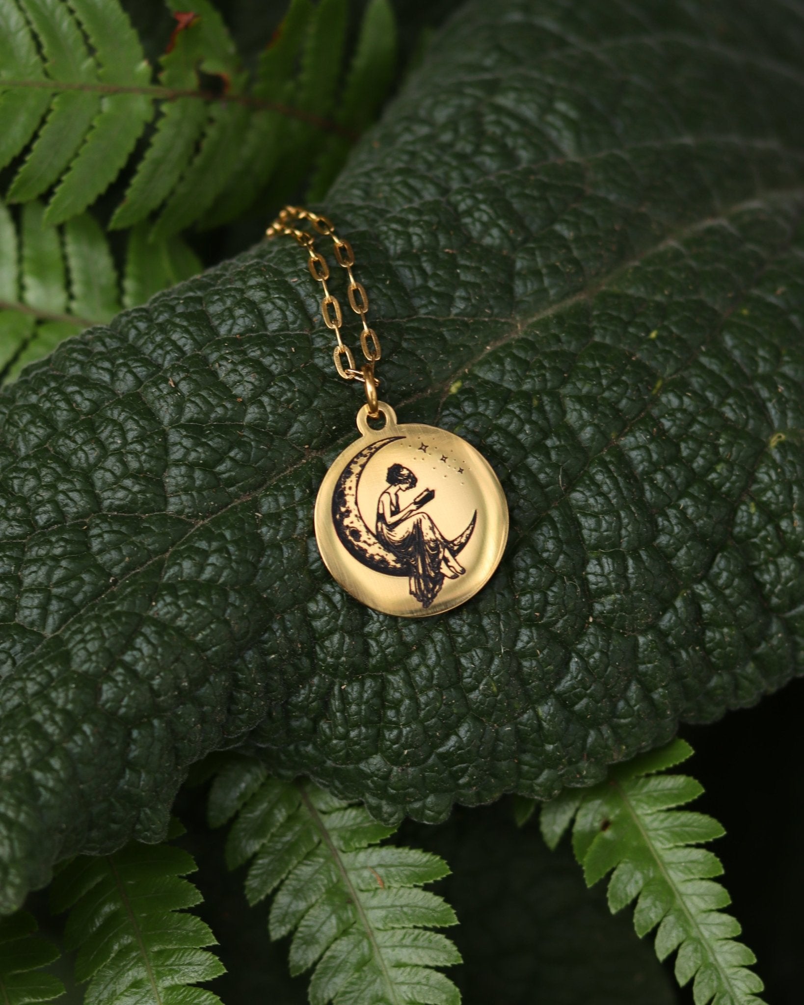 The Reader Necklace - Kowhai and Sage