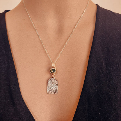 Gecko Moss Agate Necklace - Kowhai and Sage