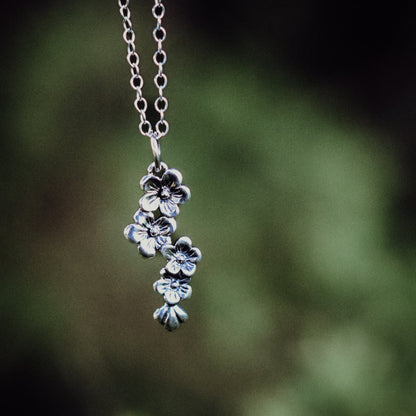 Manuka Blossom Necklace - Kowhai and Sage