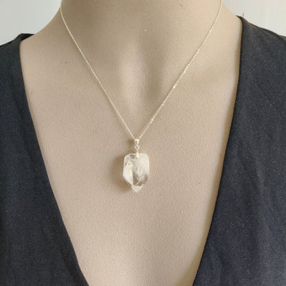 Polished Quartz Necklace - Kowhai and Sage
