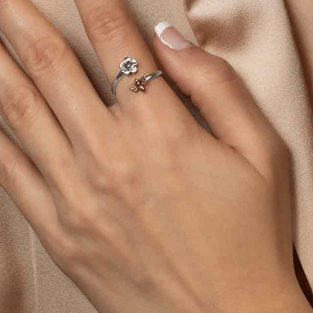 Sterling Silver Bee & Manuka Blossom Adjustable Ring - Kowhai and Sage