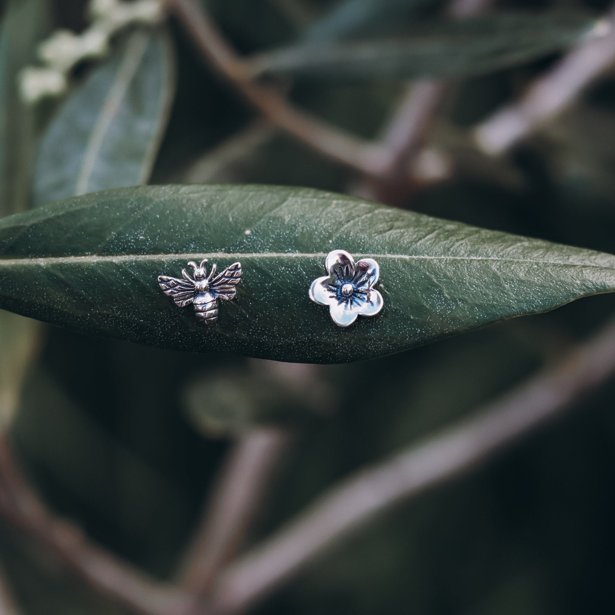 Sterling Silver Manuka Blossom & Bee Earrings - Kowhai and Sage